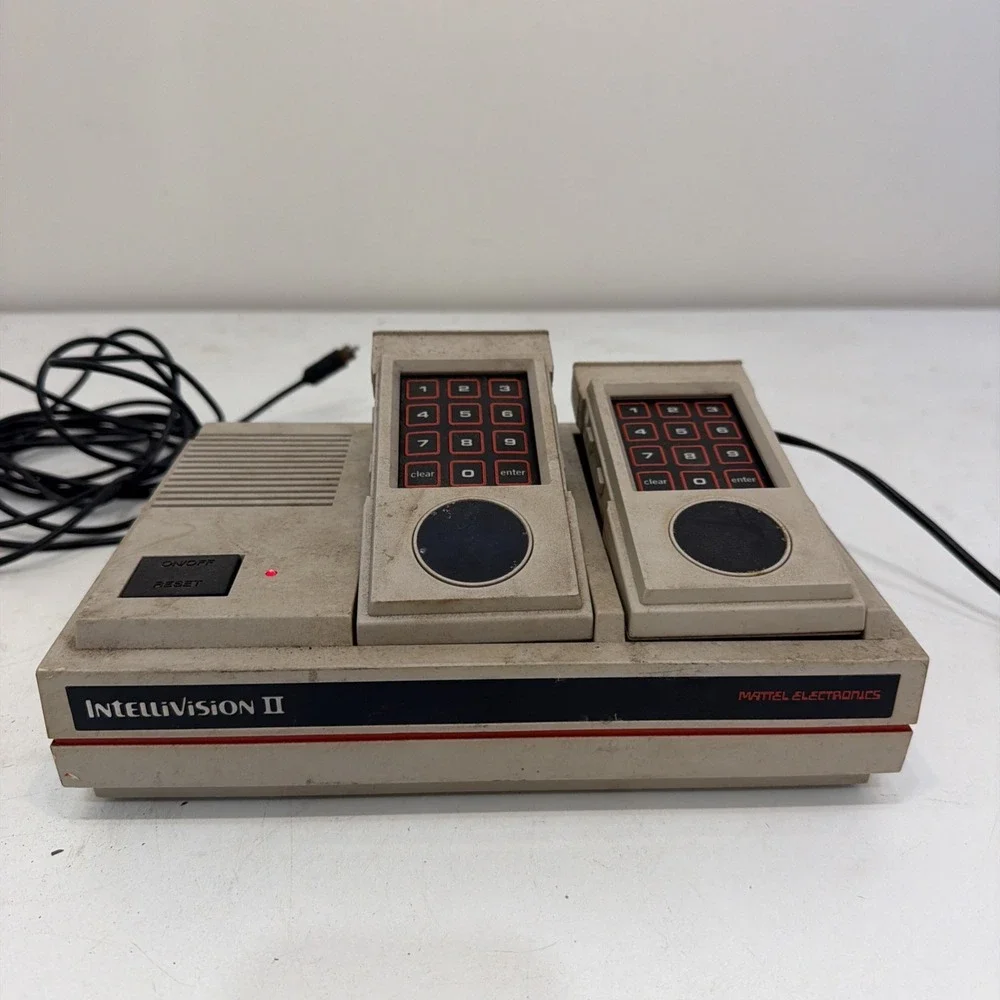 Vintage Mattel Electronics Intellivision II 5872 Console w/ Dual Controllers